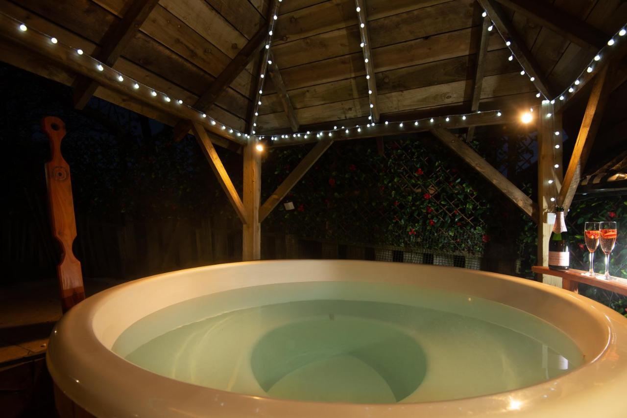 East Cottage * Wood Burning Hot Tub * Garden St Andrews Zewnętrze zdjęcie